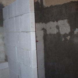 sprchová stěna z Ytongu
