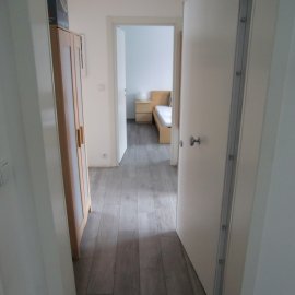 pokládka plovoucí podlahy