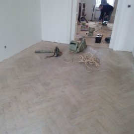podlaha před rekonstrukcí