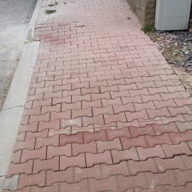 chodník po opravě