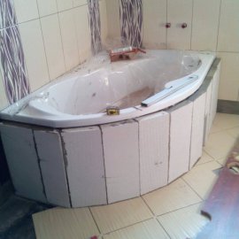 Hlubočany - rekonstrukce koupelny - obezděná vana