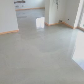 Řitka - rekonstrukce domu - znivelovaná podlaha