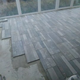 Řitka - rekonstrukce domu - dlažba v zimní zahradě