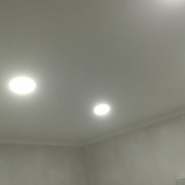 kompletní rekonstrukce panelákového bytu - bodová svítidla