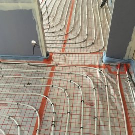 Rekonstrukce dvou bytů - podlahové topení