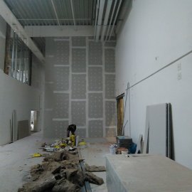 Sádrokartonová příčka - Galerie Butovice