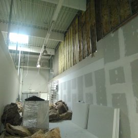 Sádrokartonová příčka - Galerie Butovice