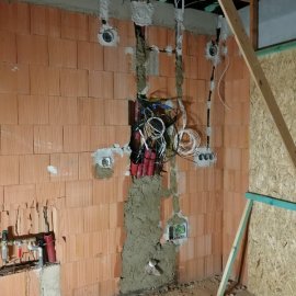 Skalička u Tišnova - Elektroinstalace v RD