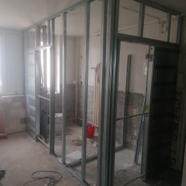 Rekonstrukce bytu v Praze 6 - konstrukce sádrokartonových příček