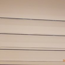 Montáž skleněných polic do SDK konstrukce