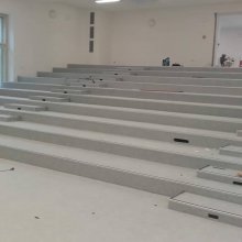 Schodiště na univerzitě v Praze