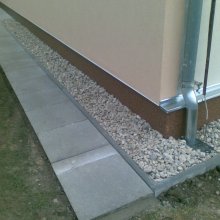 Újezd nad Lesy - zemní práce - sokl a izolace