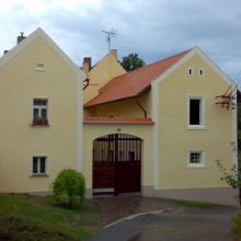 Dobrovíz - rekonstrukce fasády