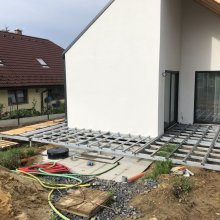 Liberec - Montáž dřevoplastové terasy u RD